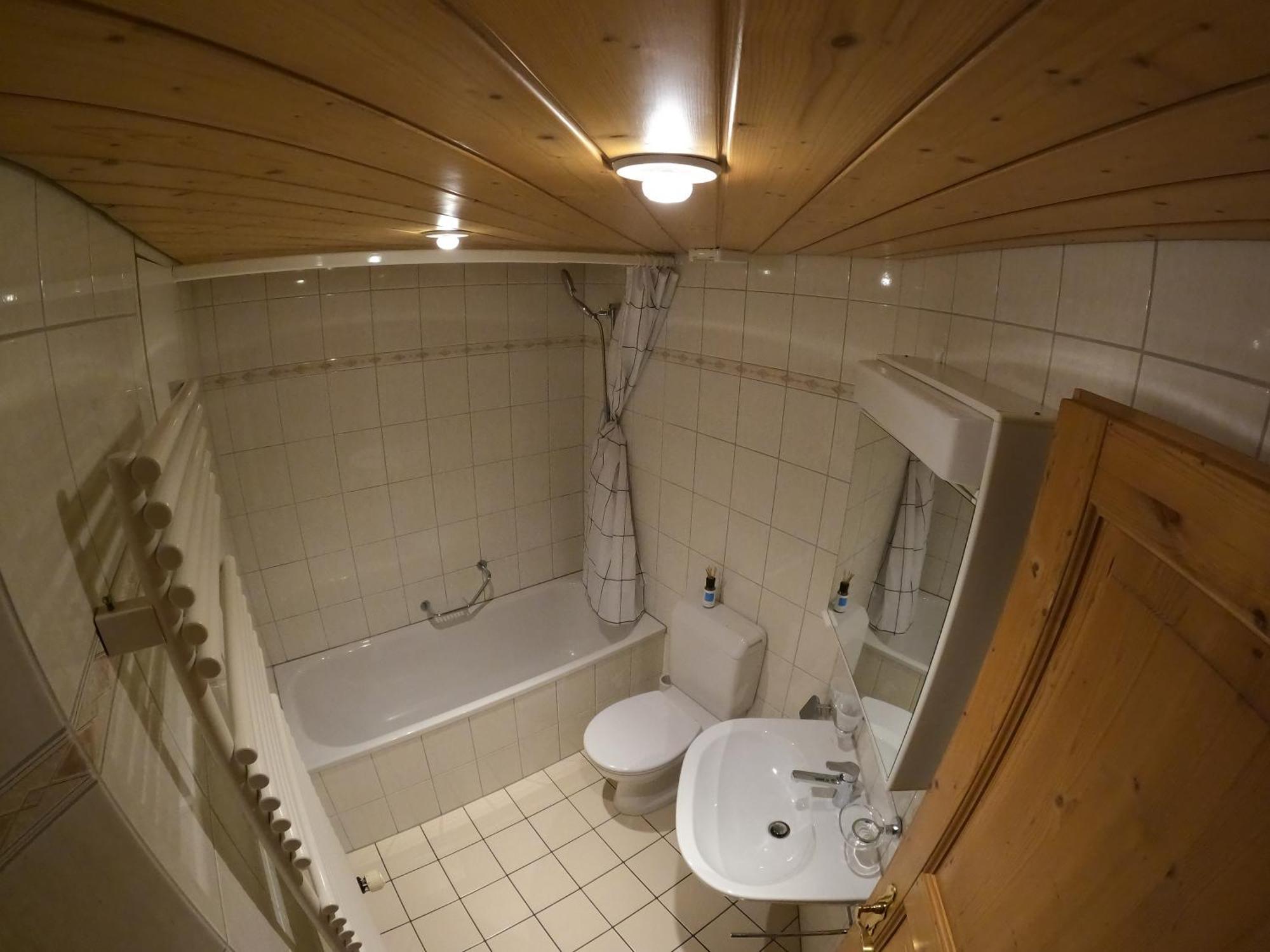 Fine&Pine Center Apartment Matten bei Interlaken Εξωτερικό φωτογραφία